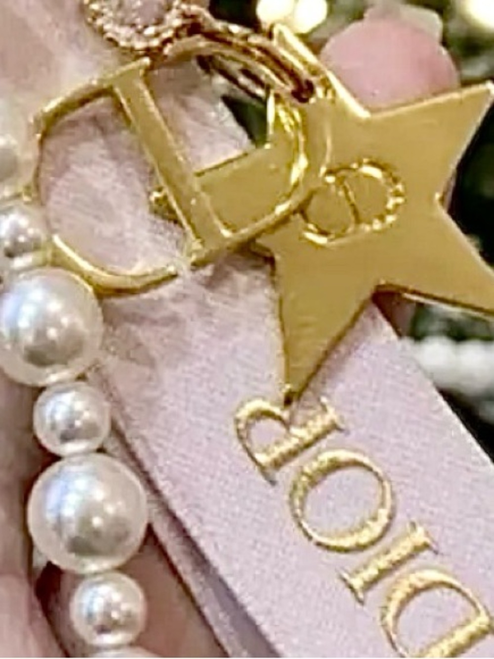 Dior Pearl Key Chain and Bag Cham with Pink Ribbon NWB GWP - Picture 2 of 7
